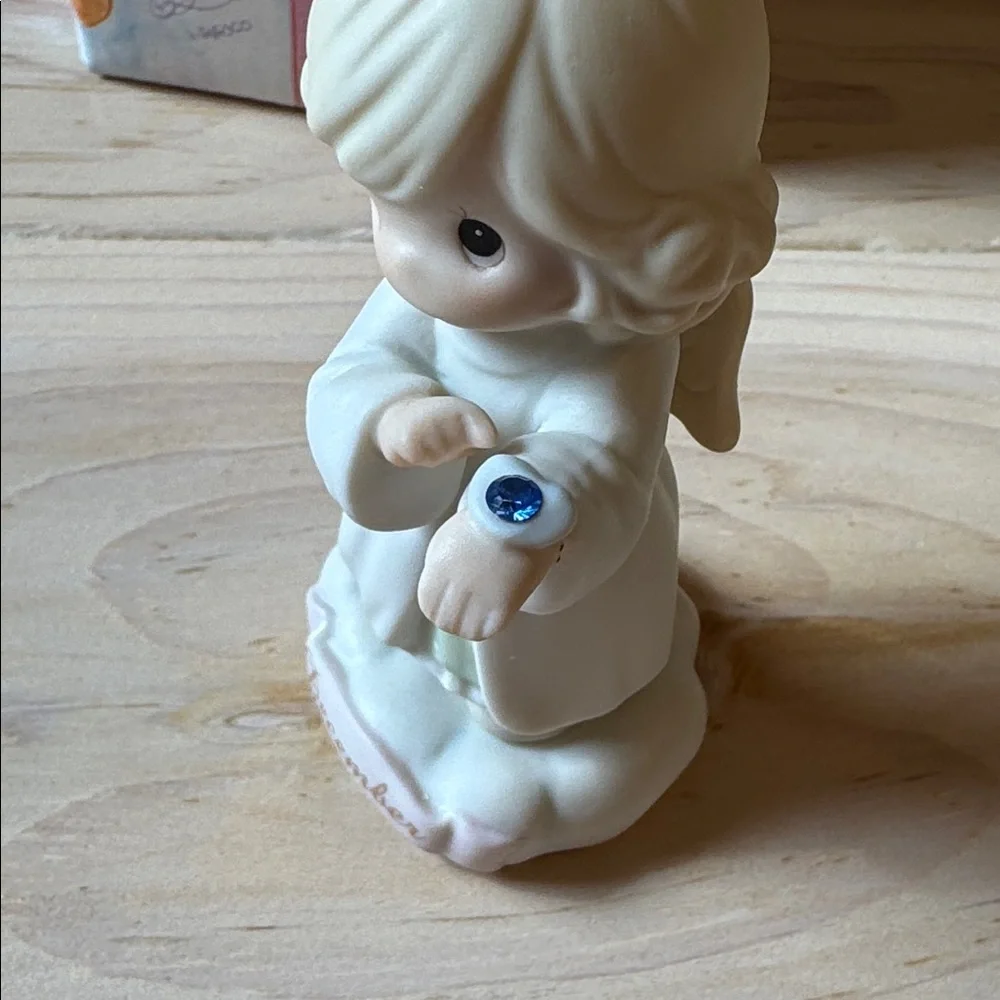 Precious Moments Porcelain Figurine Month Of December Model #261327